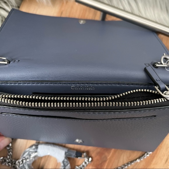 CALVIN KLEIN Wallet with shoulder Strap - Picture 2 of 7